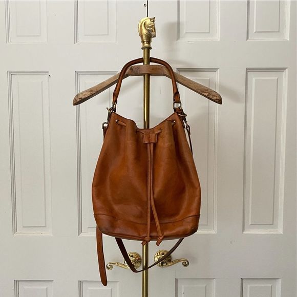 Madewell Handbags - Madewell British Tan Leather Bucket Crossbody Bag